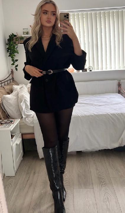 Ellie Newey