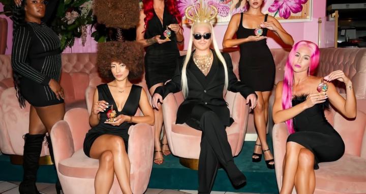 Abstract Wig-Styling Class