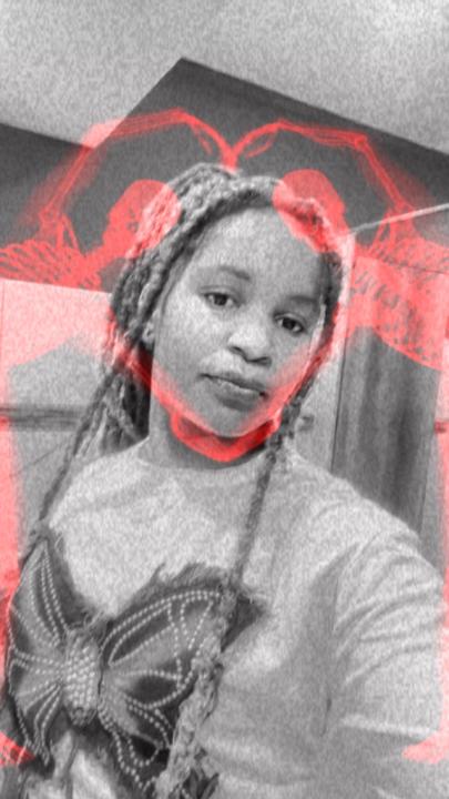 Julianah Chidavaenzi