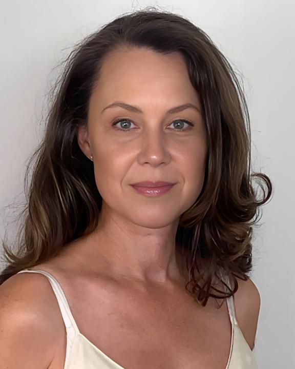 Sara Ellis Holland