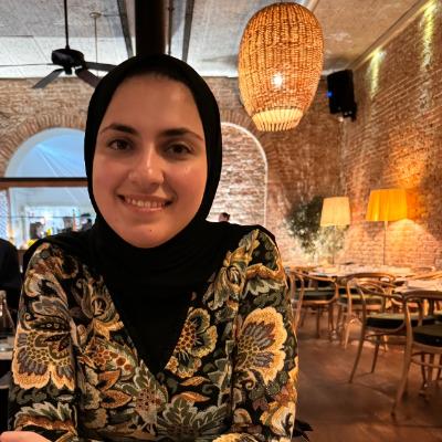Esraa M
