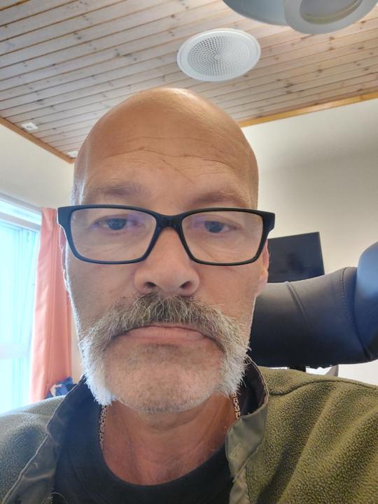 Leif Iversen