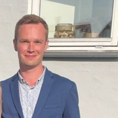 Mathias Larsen
