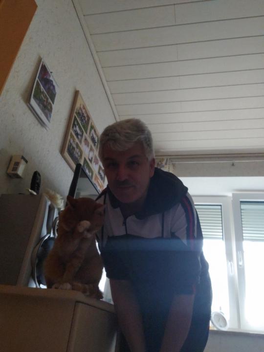 Eddi Reder