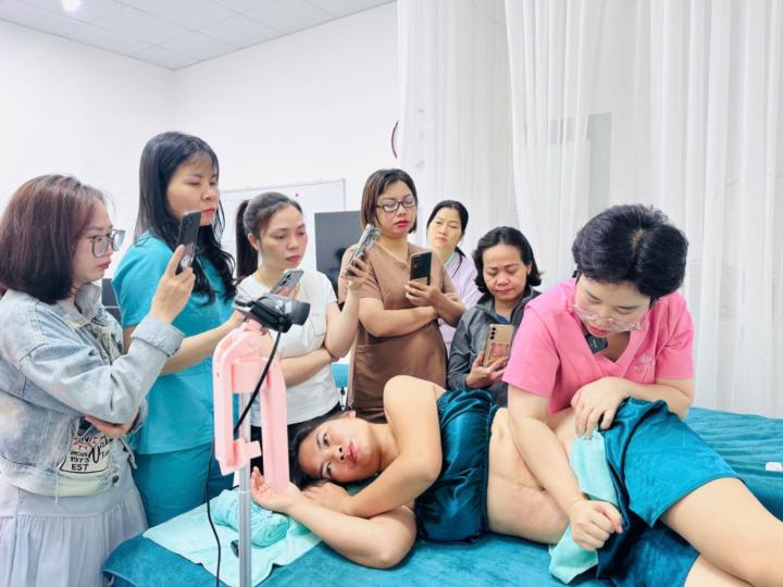 Liên Hồng