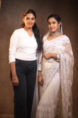 Divya R