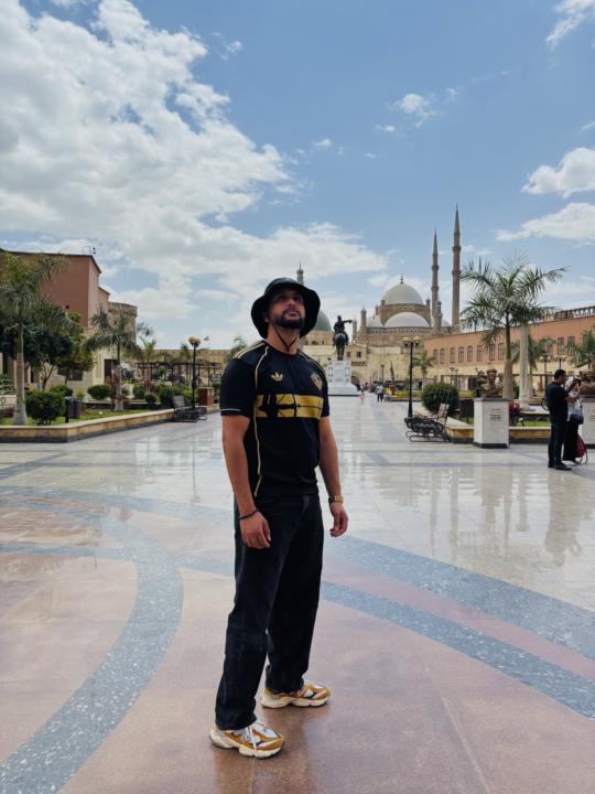 🚨Une IA gratuite… non je rigole : bonne année à tout le monde ❤️ 