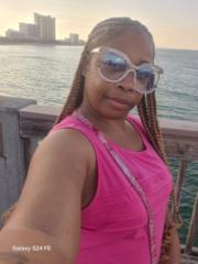 Reneshia White White
