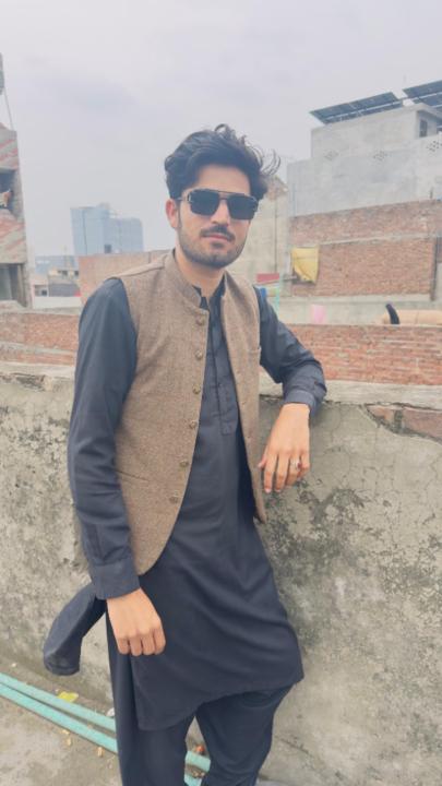 Harris Khan