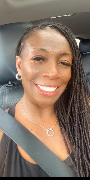 Monique H j