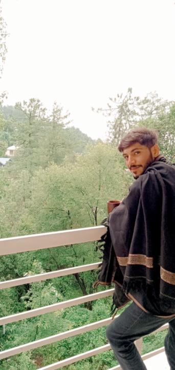 Raja Huzaifa