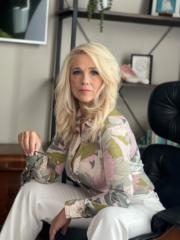 Angela Ross