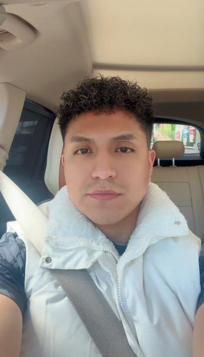 Byron Niola