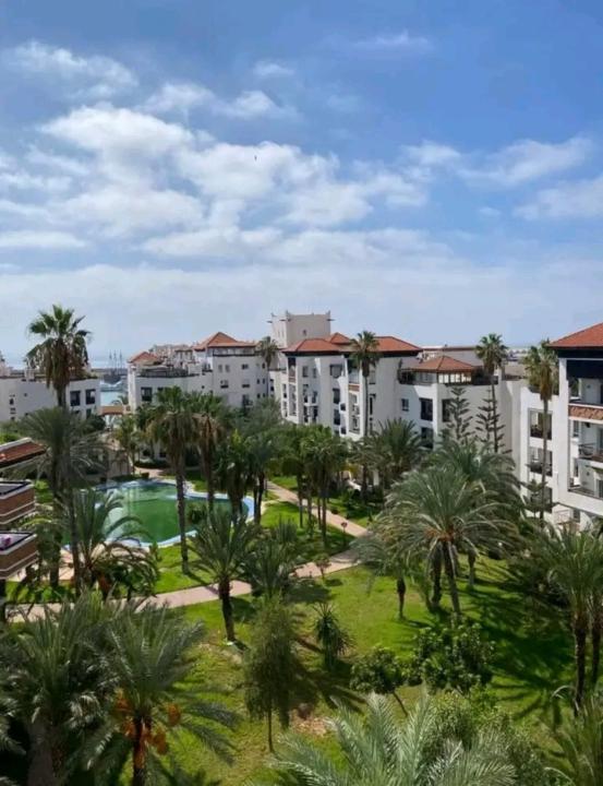 زهيرة ازوماز