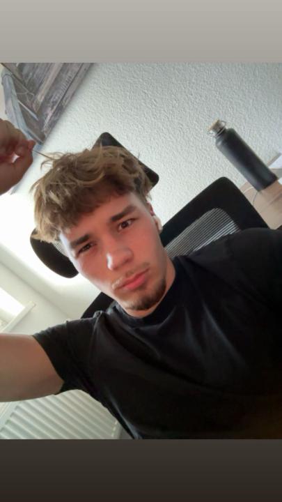Daniel Peters