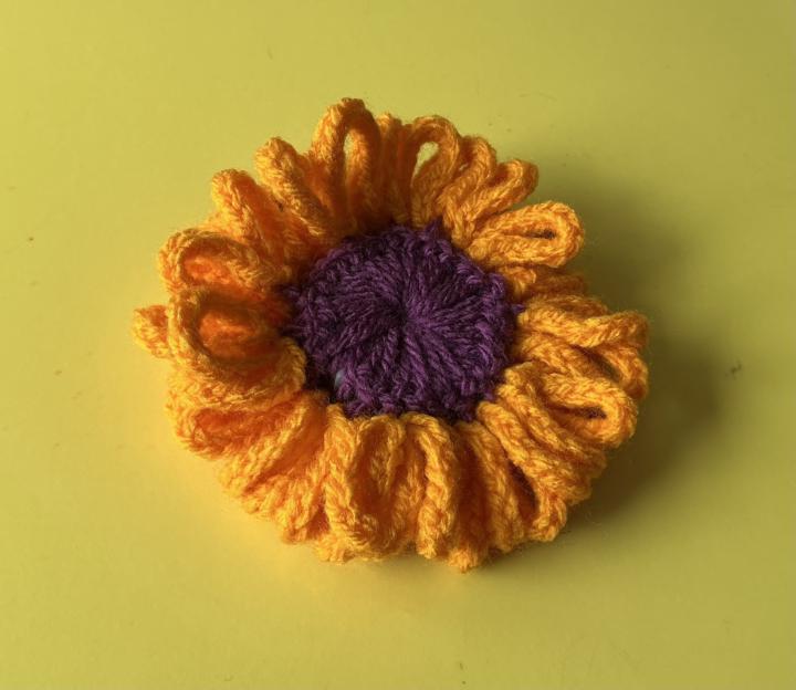 Cordcrochet petals