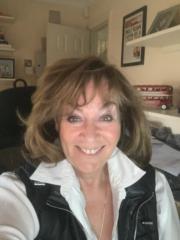 Lesley Leone