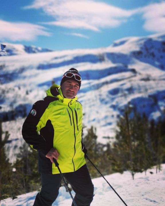 Николай Николов