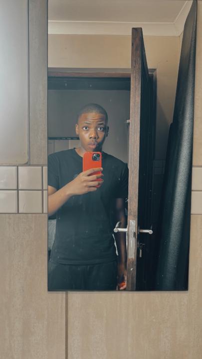 Molatelo Mukhufhi