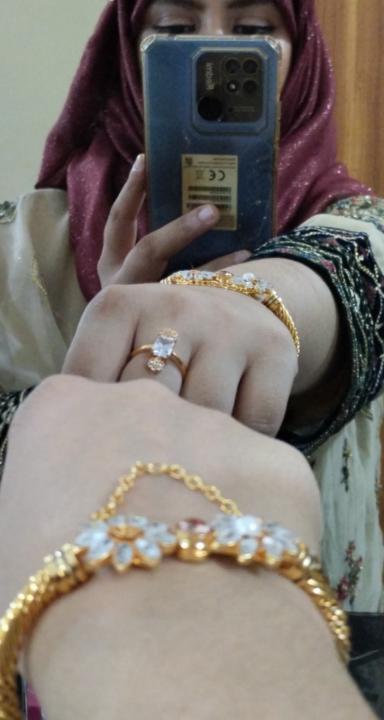 Farrah Naz