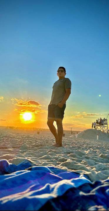 Juan C Gomez