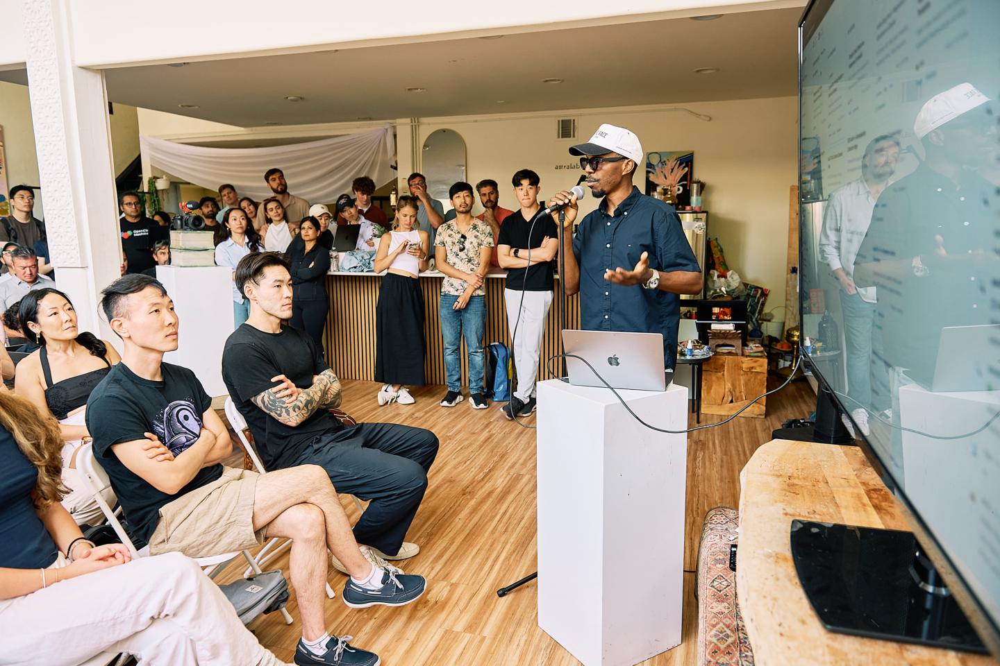 Viral Lab —AI Filmmaking & Ads