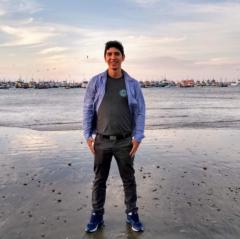 Junior David Roman Castillo