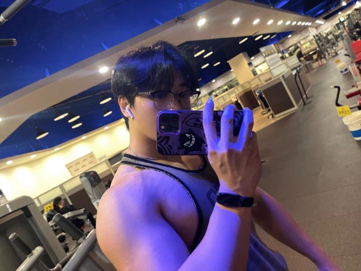 Lee Alex