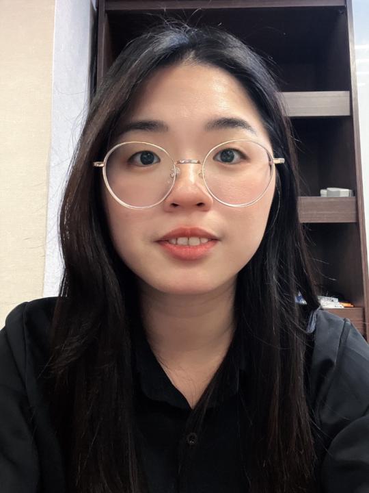 瓊云 許