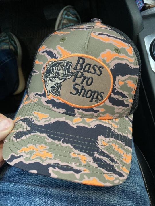 Cabelas owned by bass pro