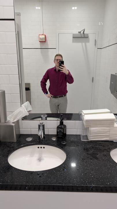 Light Christmas Party OOTD