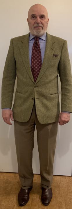 Classic Timeless green, beige menswear, 4 April to the mall.