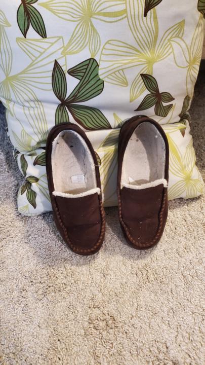 House Shoes/Slippers