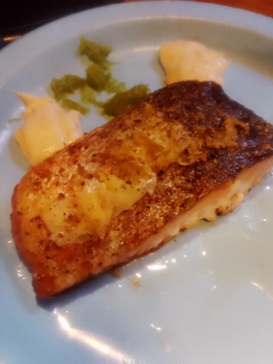 I Cooked & Tried Salmon For The First Time 