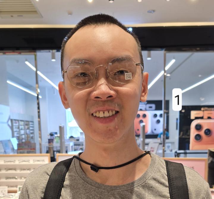 Which glasses fit my face shape or skin/hair/eye color combination?