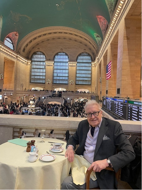 Do you wear an ascot?