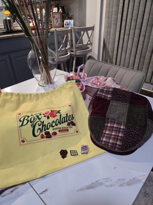 New Valentine's Day Caps