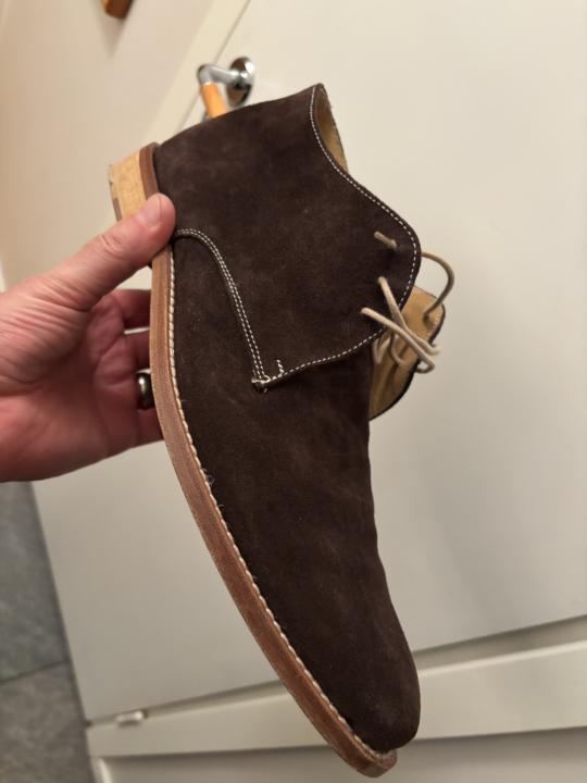 Florsheim quality? (sweaty feet!)…
