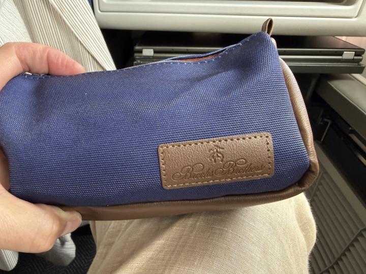 Sartorial travel amenities?
