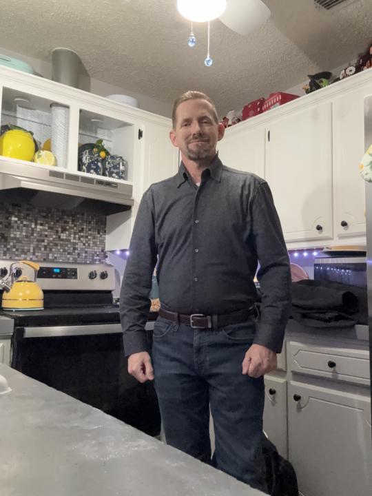 TGIF snow and ice moving in this afternoon.