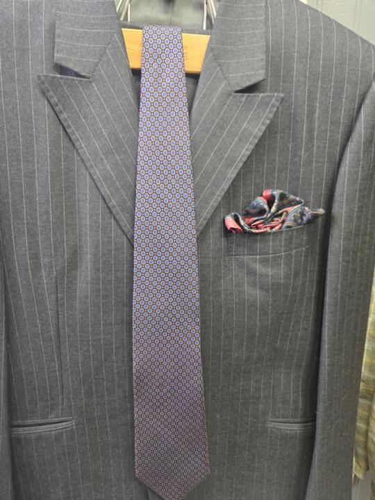 Thoughts on this tie / pocket square?