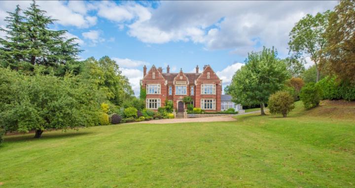 The Grange - Location House