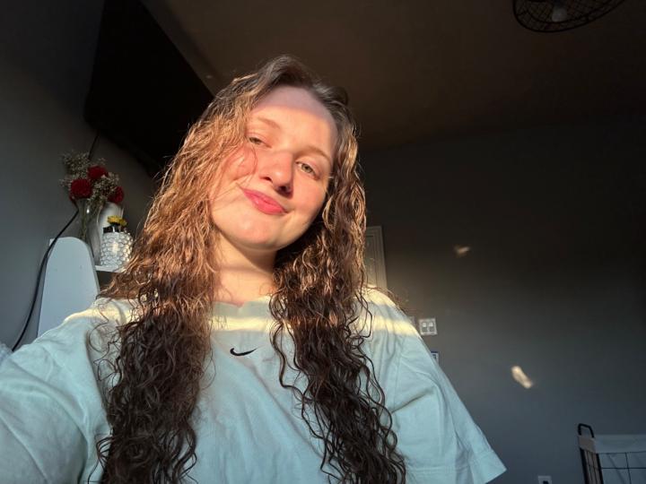 Adelie Luzader