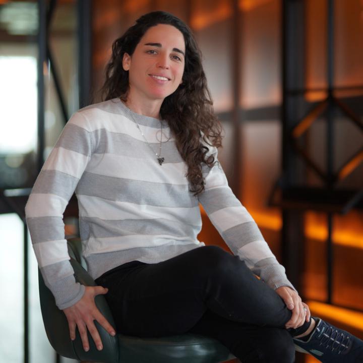 Analia Martinez plaz