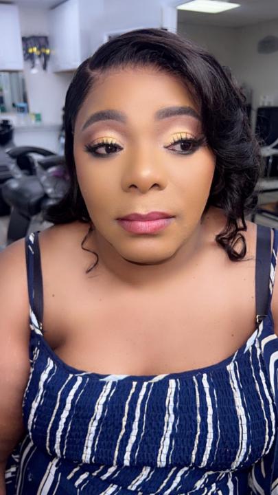 Bernadette Confident