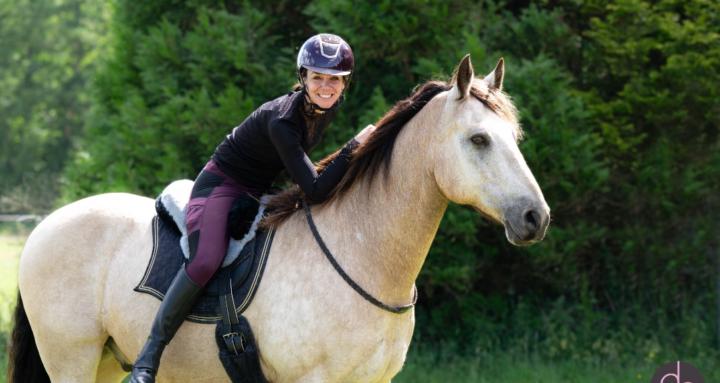 Get Good With Horses Skool