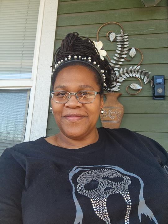 Tomeka Robinson