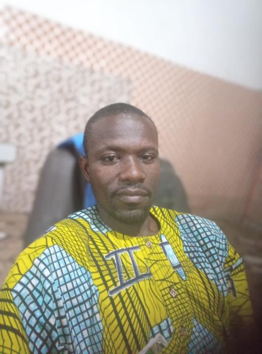 Elékoumou Léger Lawson