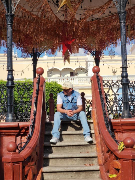 Carlos Alvarez