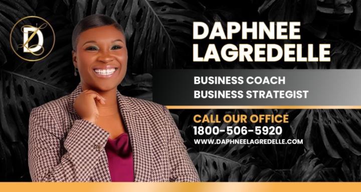 DAPHNEE CIRCLE